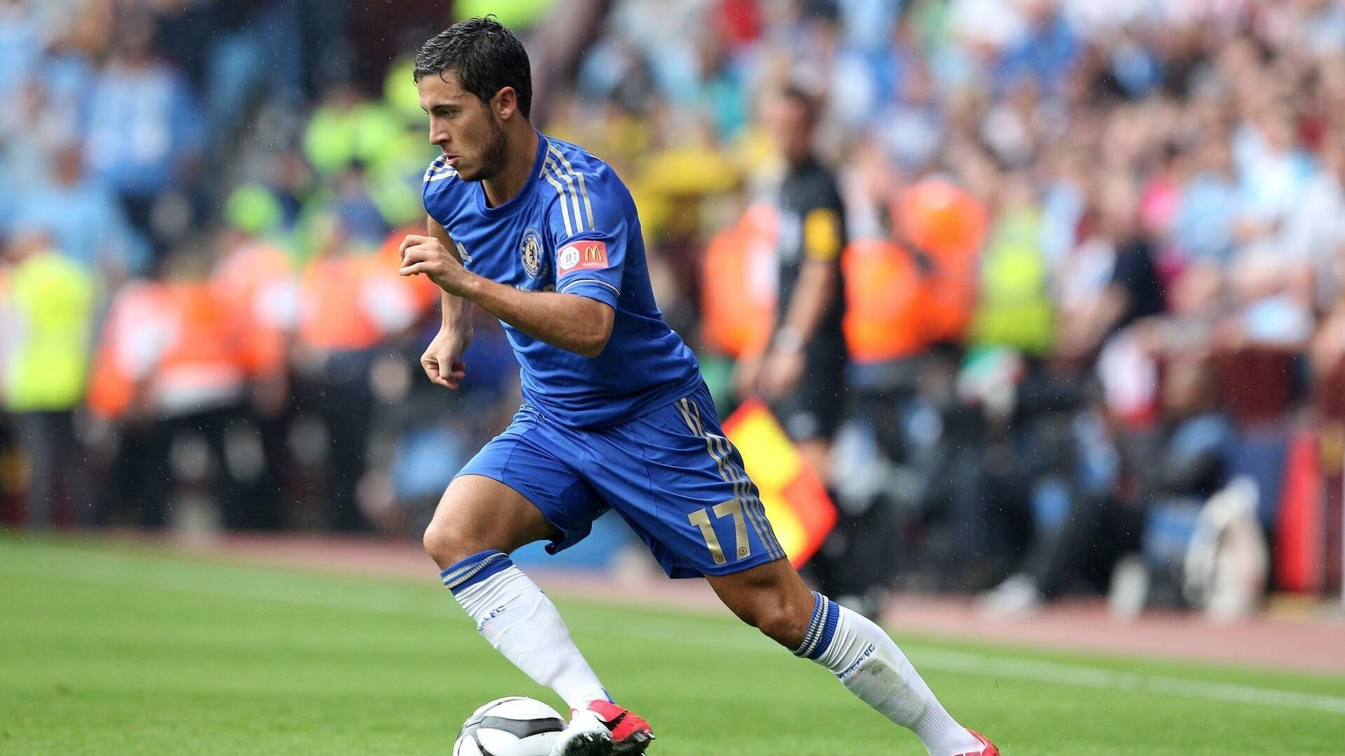 开云官网在线-法甲逆境突围：逆风翻盘的经典瞬间，《逆境突袭》